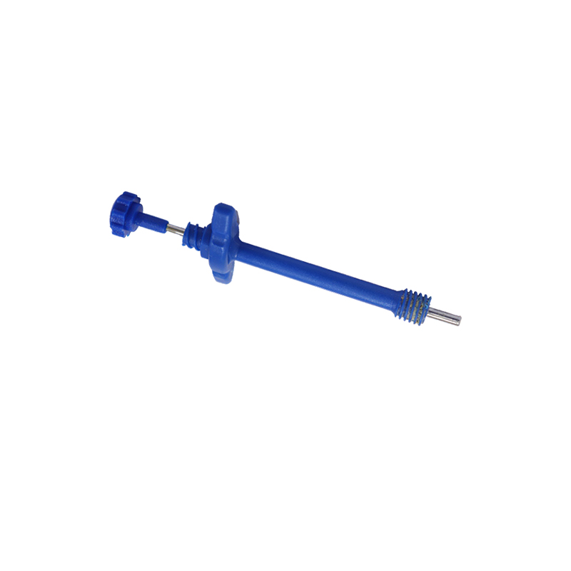 Fenestarated screw cementing needle